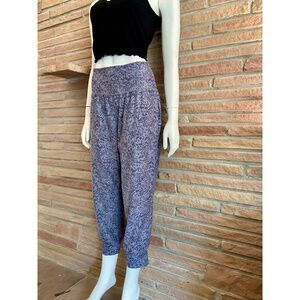 ATHLETA Salutation Printed Crop Jogger, Leopard Print Violet